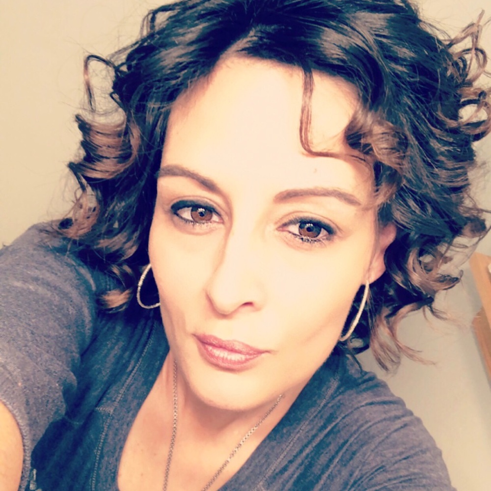 Meet your Posher, Carie